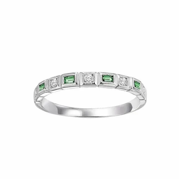 10kt White Gold Emerald Ring Don's Jewelry & Design Washington, IA