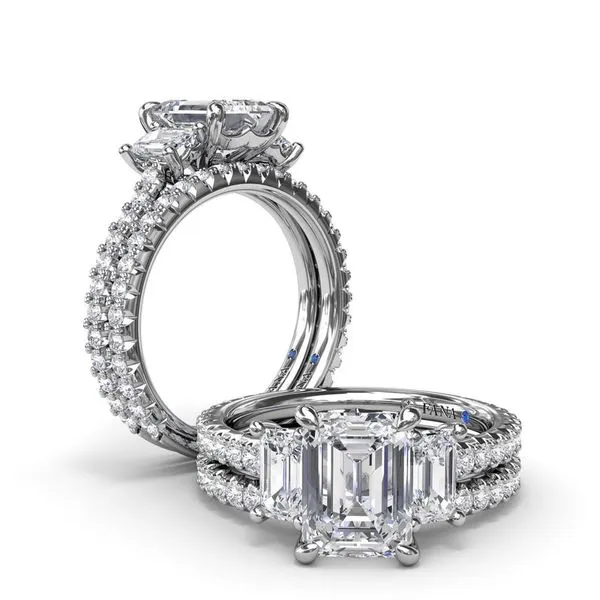 14K White Gold Three Stone Diamond Engagement Ring Image 4 Elgin's Fine Jewelry Baton Rouge, LA
