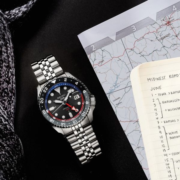 Men's Seiko5 Sports SKX Sports Style GMT Watch Image 4 Elgin's Fine Jewelry Baton Rouge, LA
