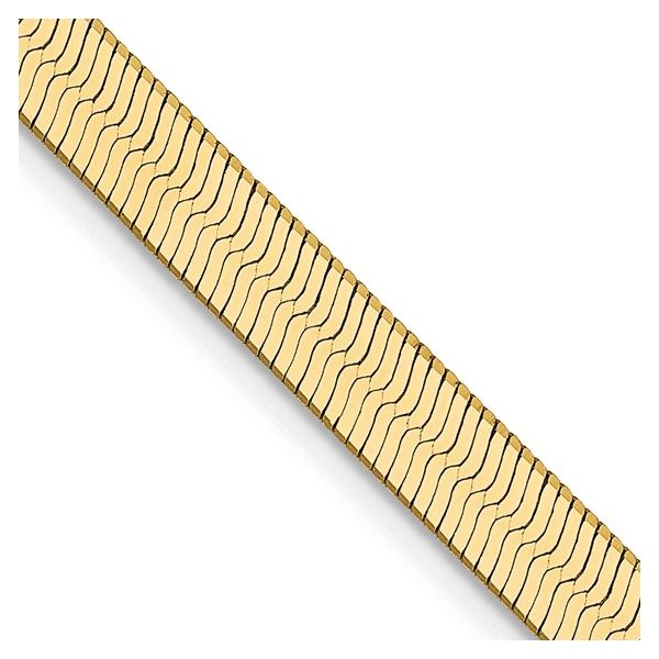 Leslie's 14kt Gold Herringbone Chain Image 3 Elgin's Fine Jewelry Baton Rouge, LA