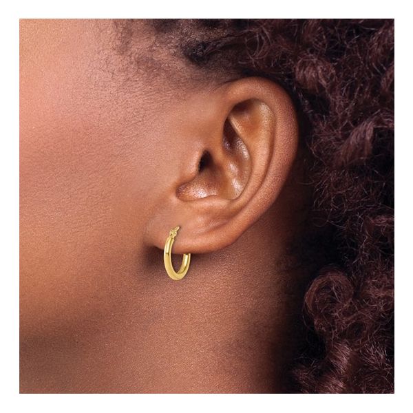 Leslie's 14kt Gold Hoop Earrings Image 3 Elgin's Fine Jewelry Baton Rouge, LA