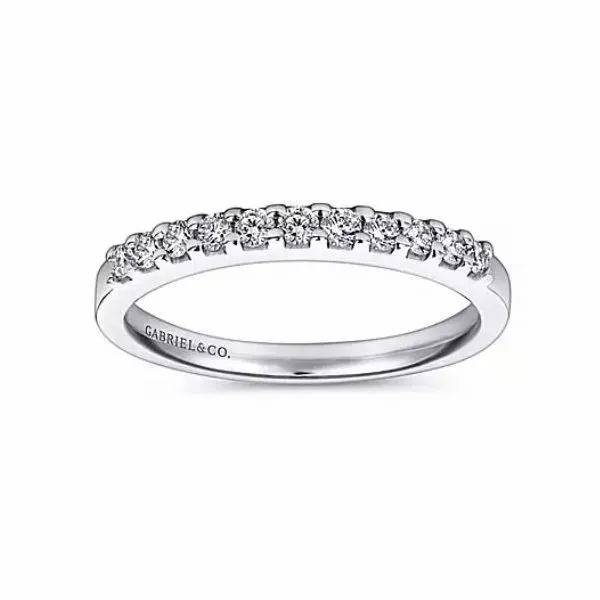 14K White Gold Diamond Wedding Band Image 4 Ellsworth Jewelers Ellsworth, ME