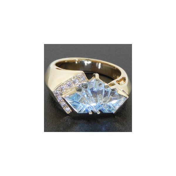 14K Yellow Gold Estate Ring with Blue Topaz Ellsworth Jewelers Ellsworth, ME