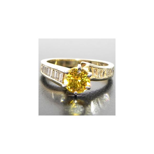 14K Yellow Gold Golden Sapphire Estate Ring Ellsworth Jewelers Ellsworth, ME