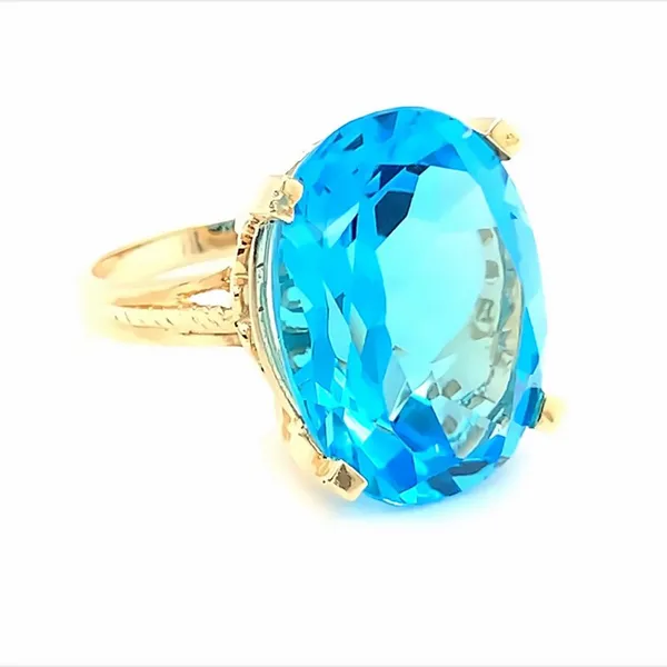 10K Yellow Gold Estate Ring with Oval Blue Topaz Image 2 Ellsworth Jewelers Ellsworth, ME