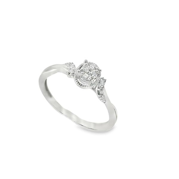 10Kt White Gold Oval Diamond Ring Erickson Jewelers Iron Mountain, MI
