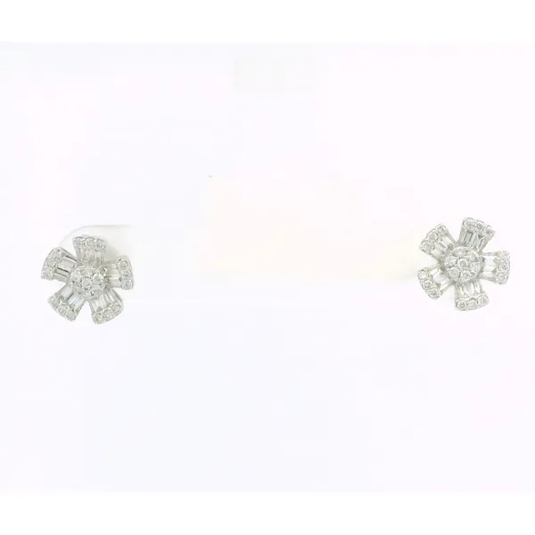 Lab Grown Diamond Earrings Erickson Jewelers Iron Mountain, MI
