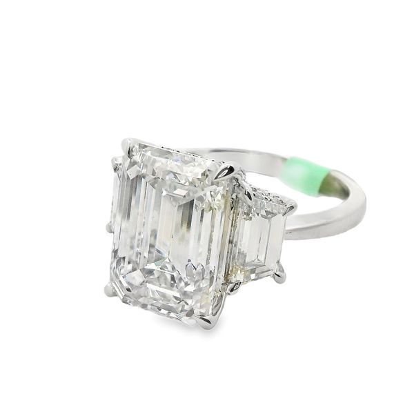 LAB GROWN DIAMOND ENGAGEMENT RING Erickson Jewelers Iron Mountain, MI