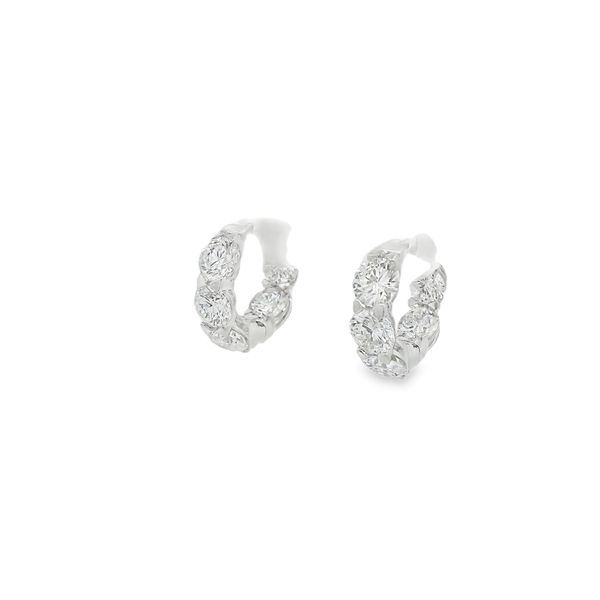 LAB GROWN DIAMOND EARRINGS Erickson Jewelers Iron Mountain, MI