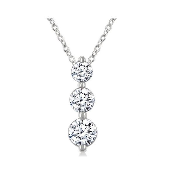 DIAMOND NECKLACE Erickson Jewelers Iron Mountain, MI