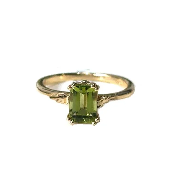 14Kt Yellow Gold Peridot Ring Erickson Jewelers Iron Mountain, MI