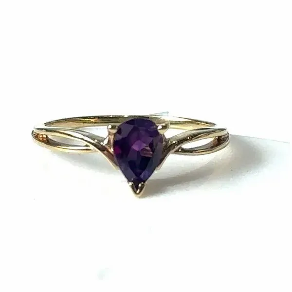 AMETHYST RING Erickson Jewelers Iron Mountain, MI