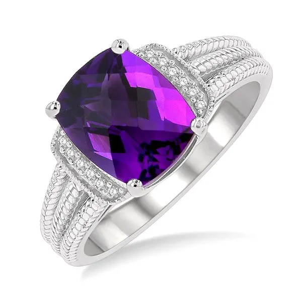 AMETHYST RING Erickson Jewelers Iron Mountain, MI