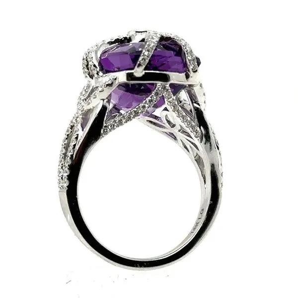 AMETHYST RING Image 2 Erickson Jewelers Iron Mountain, MI