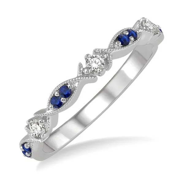 SAPPHIRE AND DIAMOND RING Erickson Jewelers Iron Mountain, MI