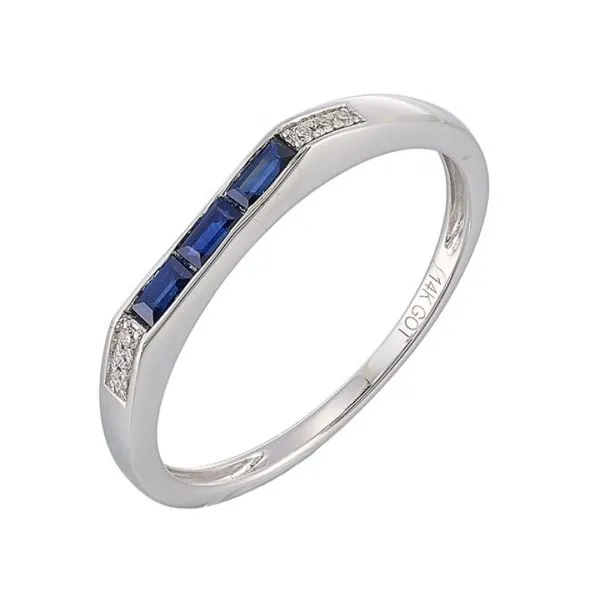 SAPPHIRE AND DIAMOND RING Erickson Jewelers Iron Mountain, MI