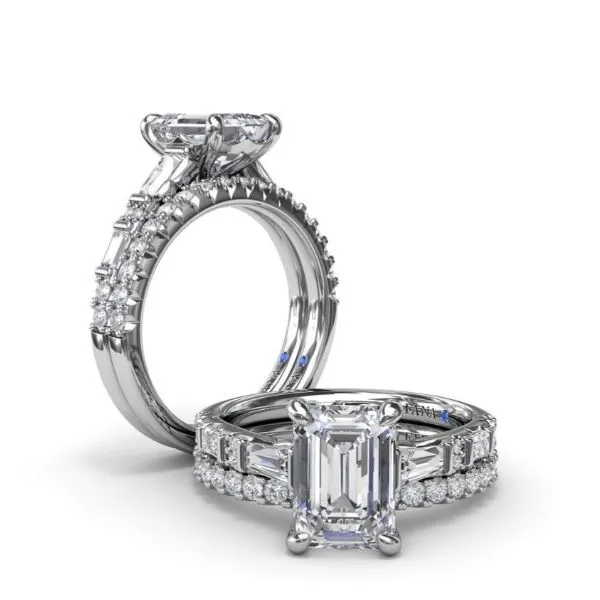 14K White Gold Diamond Engagement Ring