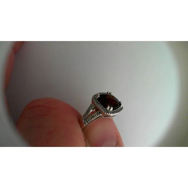14K White Gold Garnet & Diamond Ring