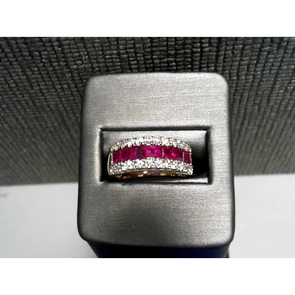 Fashion Ring Fanedos Jewelry  FAIRFIELD, CT