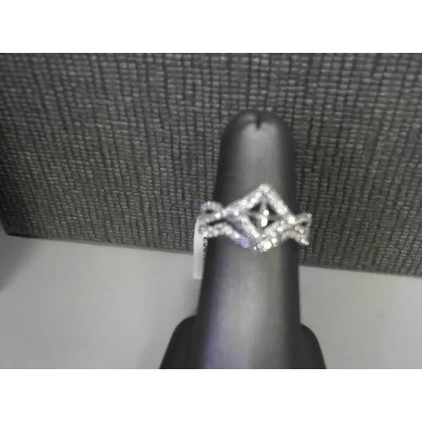 Ring Fanedos Jewelry  FAIRFIELD, CT