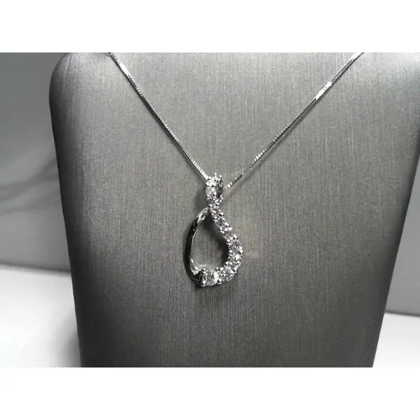 Necklace Fanedos Jewelry  FAIRFIELD, CT