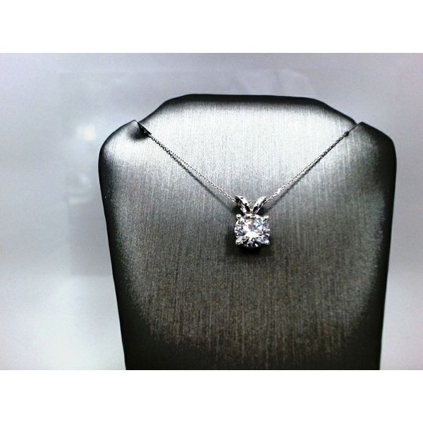 Necklace Fanedos Jewelry  FAIRFIELD, CT