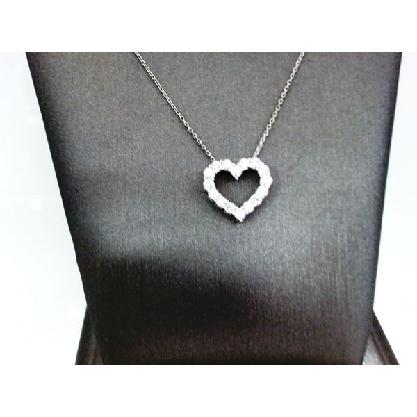 Necklace Fanedos Jewelry  FAIRFIELD, CT