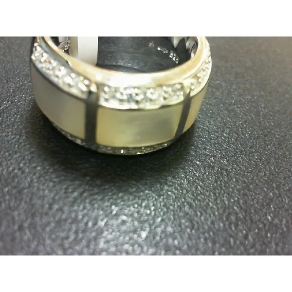 Ring Fanedos Jewelry  FAIRFIELD, CT