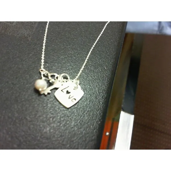 Charm/Pendant Fanedos Jewelry  FAIRFIELD, CT