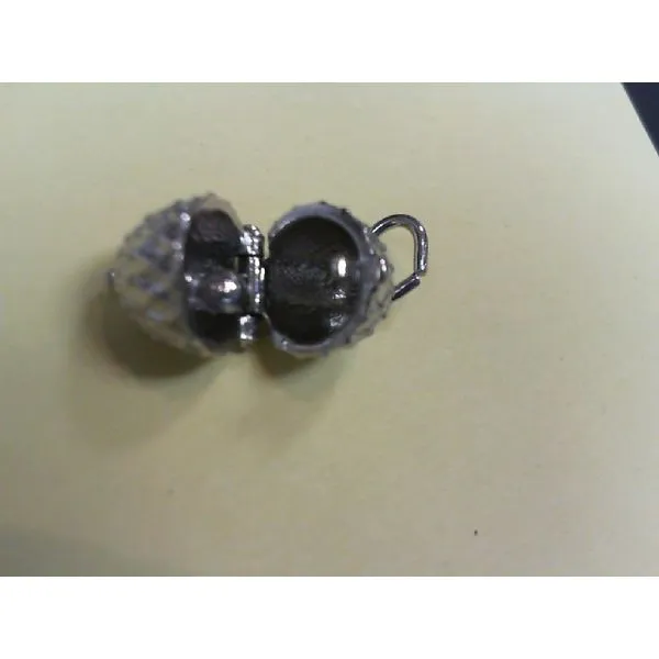 Charm/Pendant Fanedos Jewelry  FAIRFIELD, CT