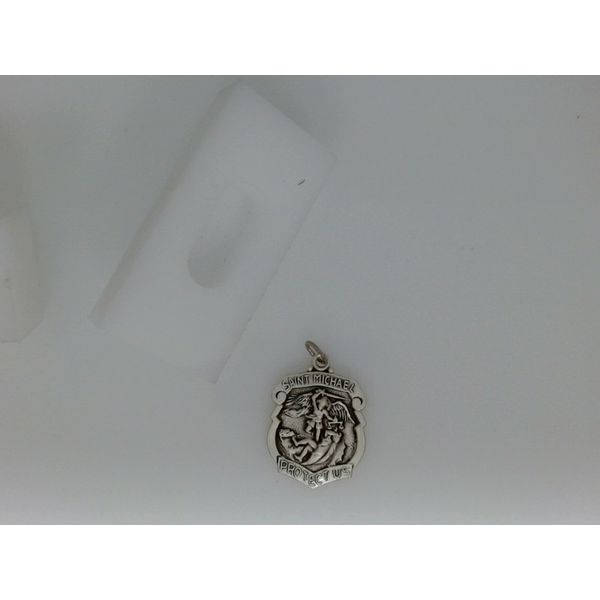 Charm/Pendant Fanedos Jewelry  FAIRFIELD, CT