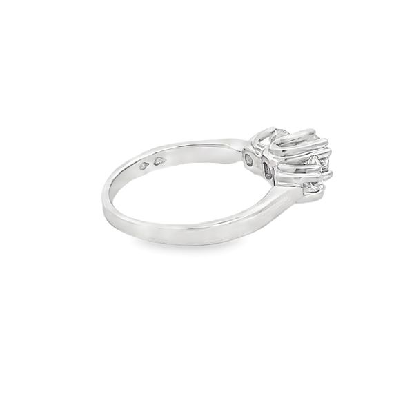 Estate - Diamond Ring Image 4 Flora Gems Decatur, IL