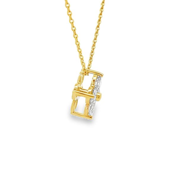 Estate - Diamond Pendant Image 4 Flora Gems Decatur, IL