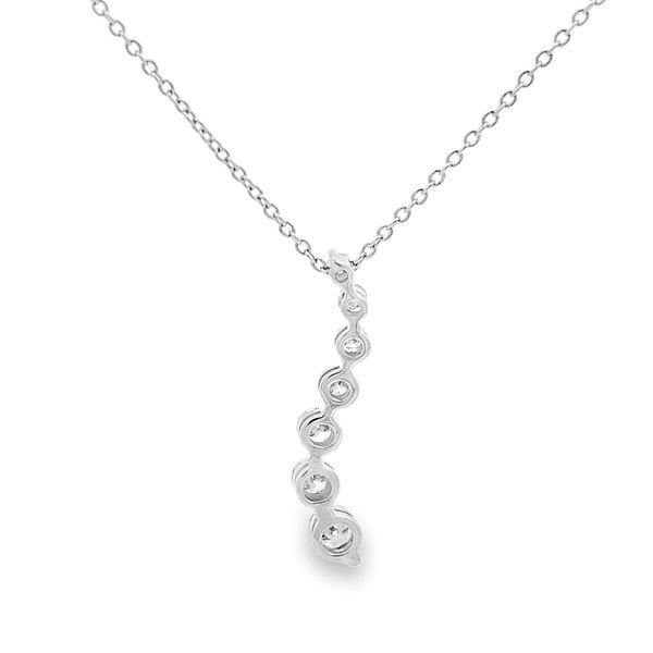 Estate - Diamond Pendant Image 3 Flora Gems Decatur, IL