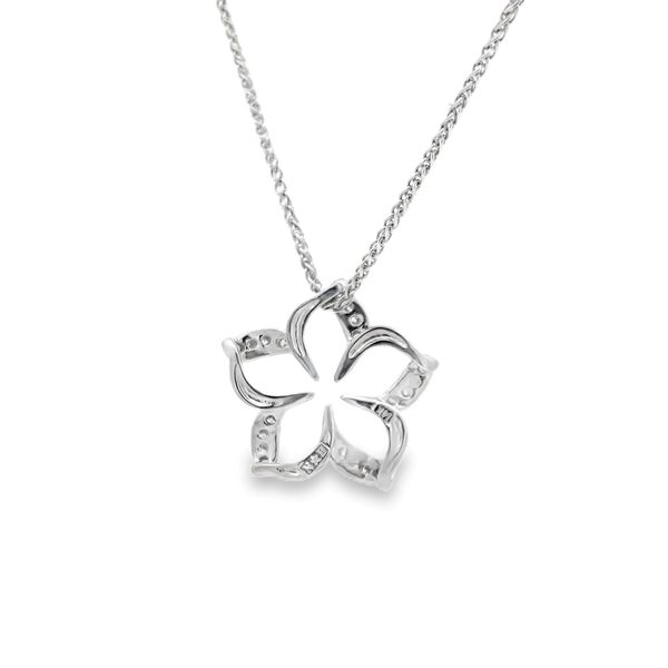 Estate - Diamond Flower Pendant Image 3 Flora Gems Decatur, IL