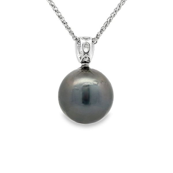 Estate - Pearl and Diamond Pendant Image 3 Flora Gems Decatur, IL