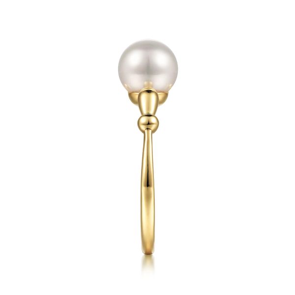 Pearl Ring Image 4 Flora Gems Decatur, IL