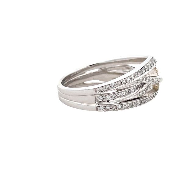 Estate - Diamond Ring Image 4 Flora Gems Decatur, IL