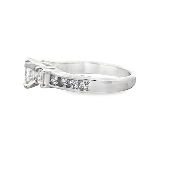 Estate - Diamond Ring Image 2 Flora Gems Decatur, IL