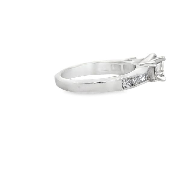 Estate - Diamond Ring Image 4 Flora Gems Decatur, IL