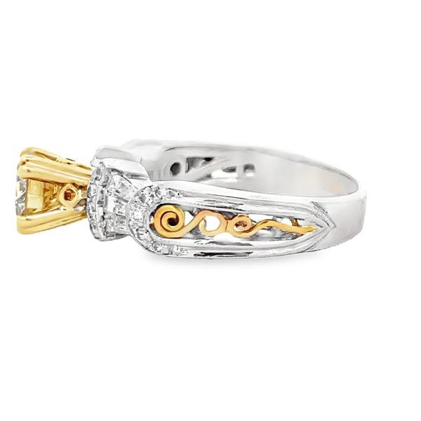 Estate - Diamond Ring Image 2 Flora Gems Decatur, IL