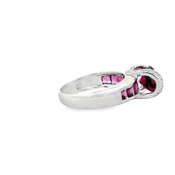 Estate - Garnet Ring Image 4 Flora Gems Decatur, IL