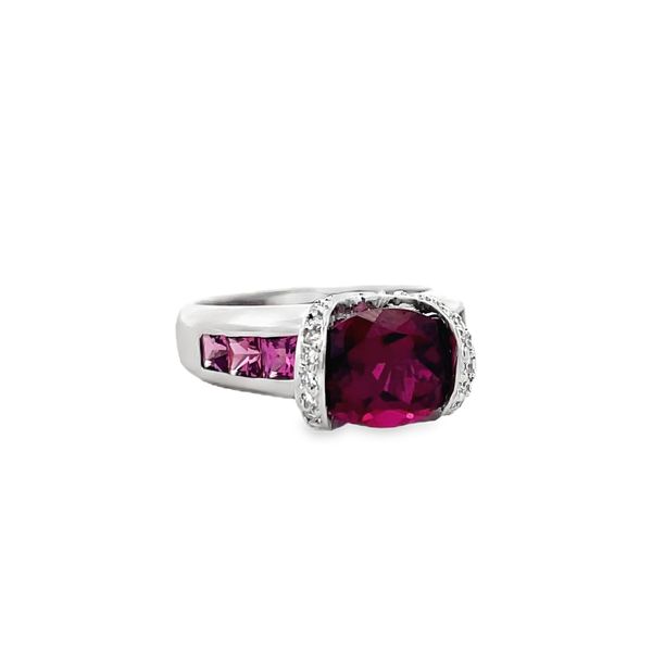 Estate - Garnet Ring Flora Gems Decatur, IL