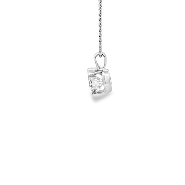 Estate - Diamond Pendant Image 2 Flora Gems Decatur, IL