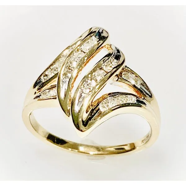 10 karat yellow gold Estate Diamond Ring Forever Young Fine Jewelers St. George, UT