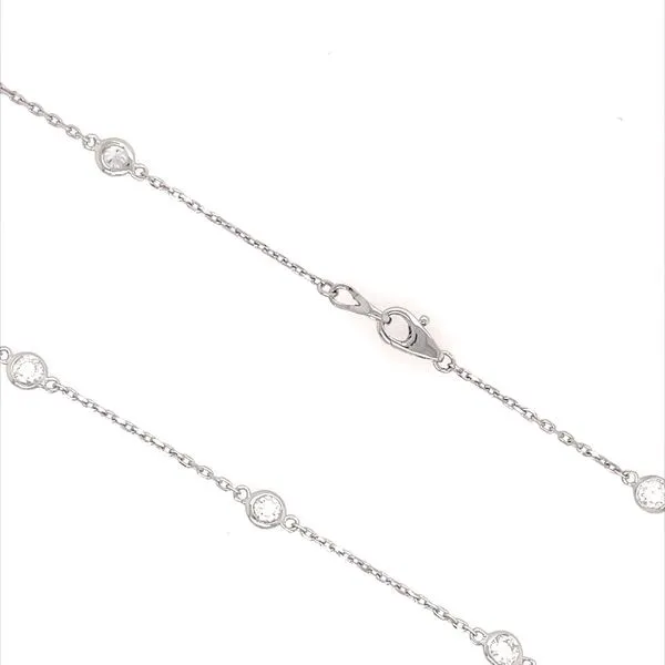 14KW Gold Diamond Station Necklace 1.5 CTW - 18