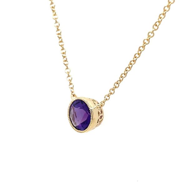 14K Yellow Gold Necklace with Round Amethyst Pendant 18