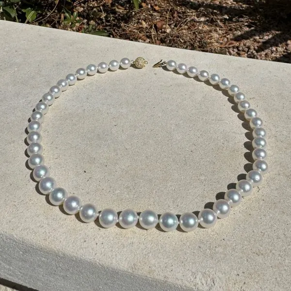 8.5 - 9 mm Akoya Pearl Necklace with Yellow Gold Clasp & Diamonds 17