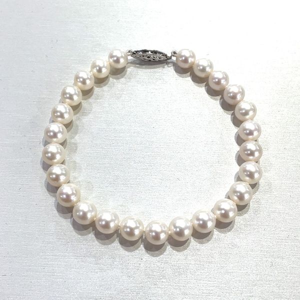 7 - 7.5 mm White Freshwater Pearl Bracelet with White Gold Clasp 8