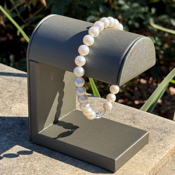 7 - 7.5 mm White Freshwater Pearl Bracelet with White Gold Clasp 8